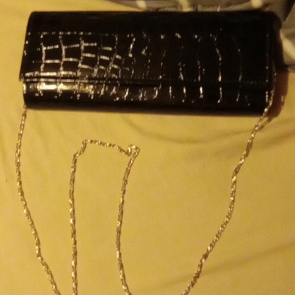 Ladies patten leather crossbody clutch nwt - Picture 7 of 9